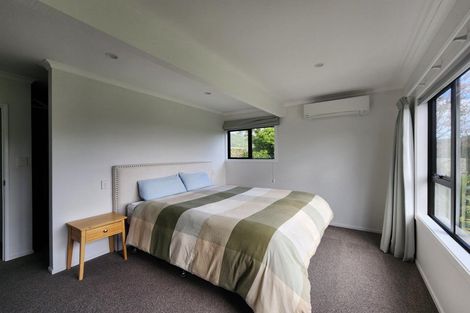 Photo of property in 136 Wairau Road, Oakura, New Plymouth, 4374