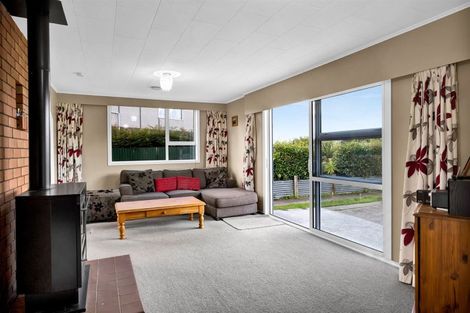 Photo of property in 21 Castle Street, Eltham, 4322