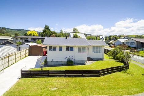 Photo of property in 83 Norana Road, Timberlea, Upper Hutt, 5018