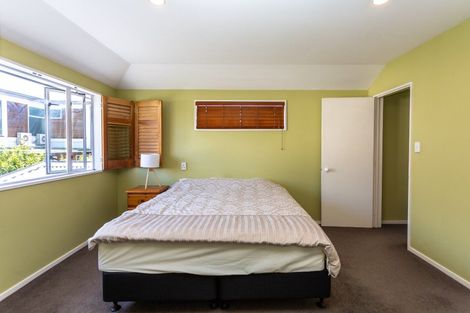 Photo of property in 2/138 Memorial Avenue, Burnside, Christchurch, 8053
