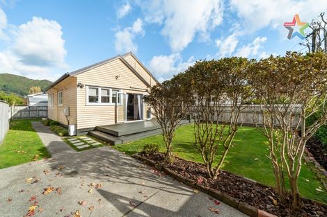 Photo of property in 18 Bush Street, Naenae, Lower Hutt, 5011