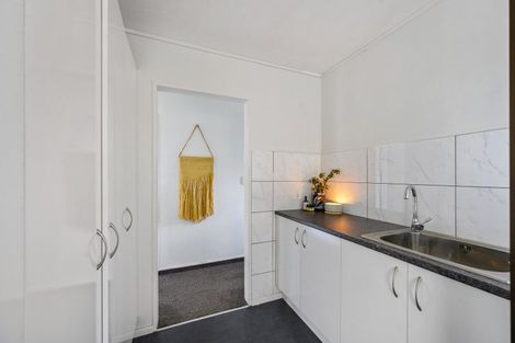 Photo of property in 33 Duckworth Crescent, Greenmeadows, Napier, 4112