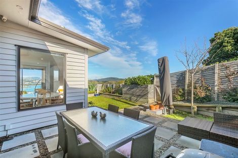 Photo of property in 8 The Track, Plimmerton, Porirua, 5026
