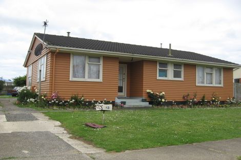 Photo of property in 43 Windrush Close, Mangere, Auckland, 2022