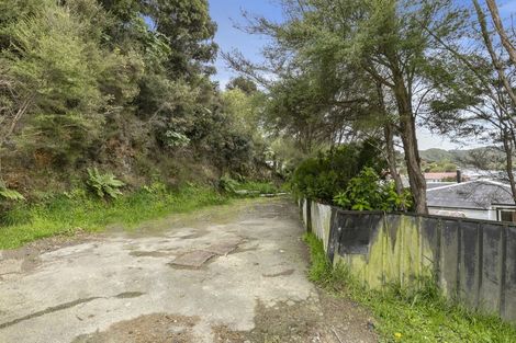 Photo of property in 33 Kairanga Crescent, Wainuiomata, Lower Hutt, 5014