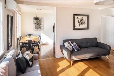 Photo of property in 206 Miromiro Road, Normandale, Lower Hutt, 5010