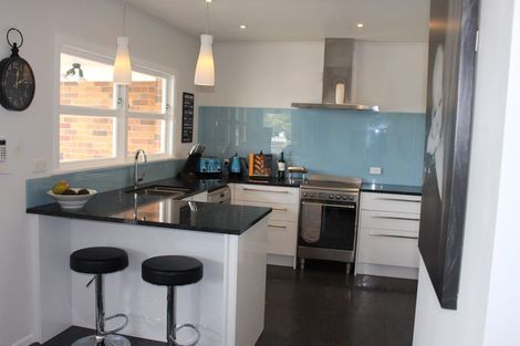 Photo of property in 2/12 Belle Vue Avenue, Northcote Point, Auckland, 0627