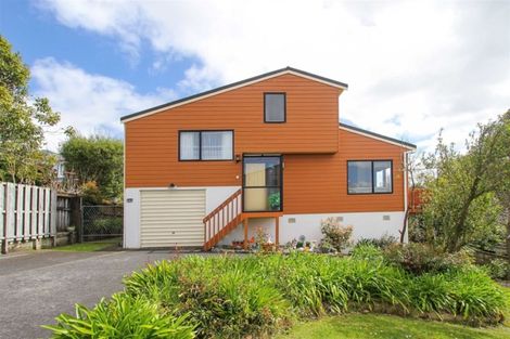 Photo of property in 1/17 Bronzewing Terrace, Unsworth Heights, Auckland, 0632