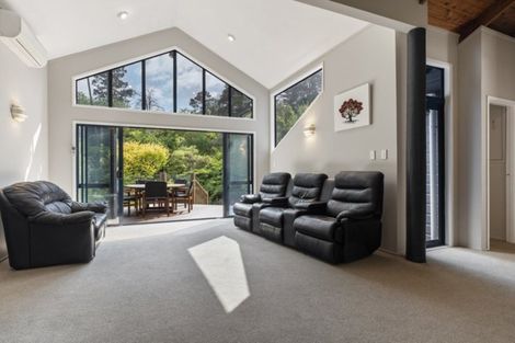 Photo of property in 11 Montressor Place, Howick, Auckland, 2014