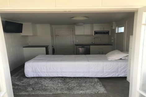 Photo of property in 2/6 Saltburn Road, Milford, Auckland, 0620