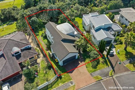 Photo of property in 18 Tyrico Close, Unsworth Heights, Auckland, 0632