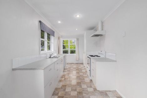 Photo of property in 38 Hollyford Avenue, Bryndwr, Christchurch, 8053