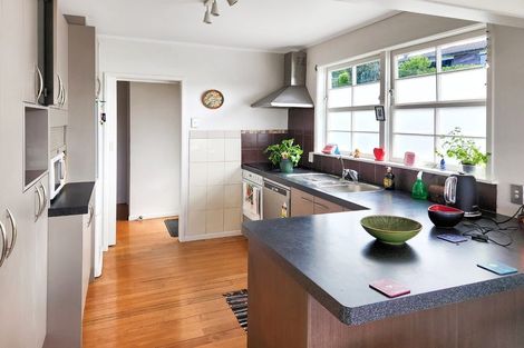 Photo of property in 9 Trosk Place, Waiuku, 2123