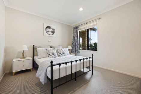 Photo of property in 16 Erceg Way, Rosehill, Papakura, 2113