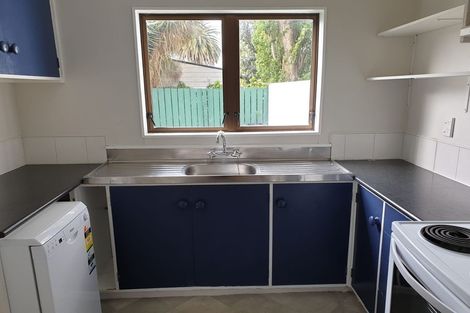 Photo of property in 2/17u Randwick Crescent, Moera, Lower Hutt, 5010