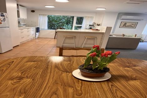 Photo of property in 53a Onedin Place, Titirangi, Auckland, 0604