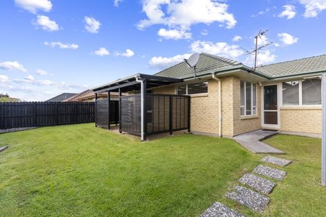 Photo of property in 11 Fernbrook Close, Burswood, Auckland, 2013