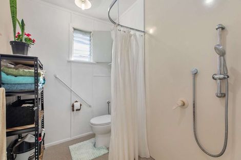 Photo of property in 38 Hand Road, Helensville, 0800