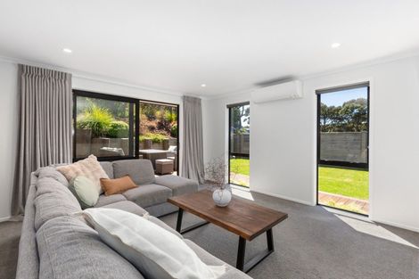 Photo of property in 6 Martingale Drive, Whitby, Porirua, 5024