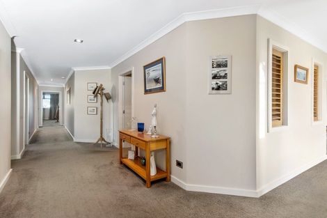 Photo of property in 19 Montgomery Crescent, Kinloch, Taupo, 3377