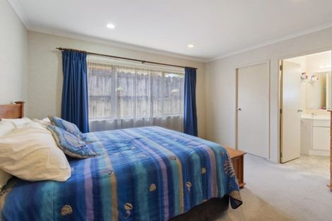 Photo of property in 14 Emmerdale Avenue, Papakura, 2110