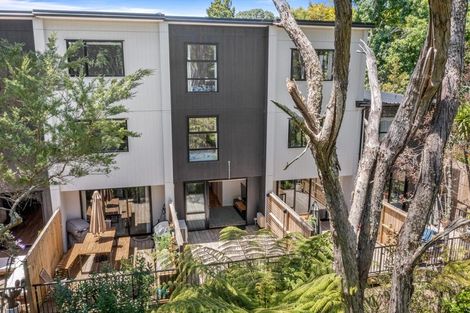 Photo of property in 29 Tokai Place, Glen Eden, 0602