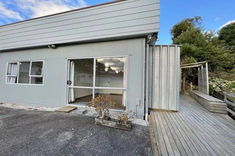 Photo of property in 31 Sequoia Place, Sunnynook, Auckland, 0620