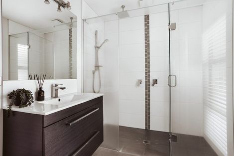 Photo of property in 5 Royal Ascot Drive, Papamoa Beach, Te Puke, 3187