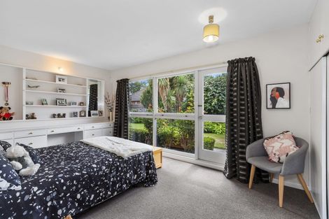 Photo of property in 15 Roydvale Avenue, Burnside, Christchurch, 8042