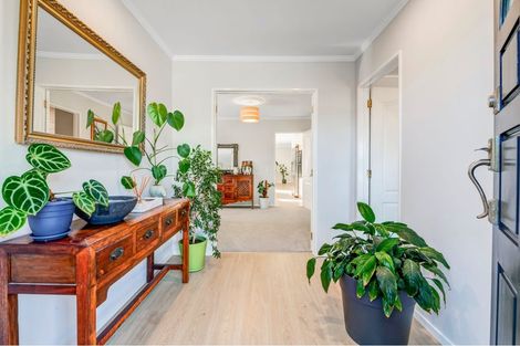 Photo of property in 19 Esther Place, Red Beach, 0932
