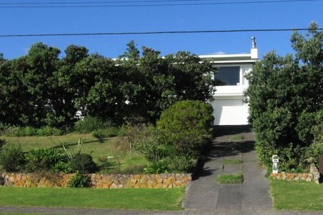 Photo of property in 30 Queens Road, Waikanae Beach, Waikanae, 5036