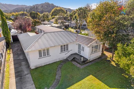 Photo of property in 7 Hine Road, Wainuiomata, Lower Hutt, 5014