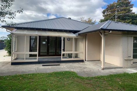 Photo of property in 833 Main North Road, Belfast, Christchurch, 8051