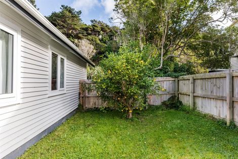 Photo of property in 66 Airlie Road, Plimmerton, Porirua, 5026