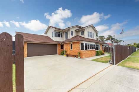 Photo of property in 2a Tawa Road, Te Atatu Peninsula, Auckland, 0610