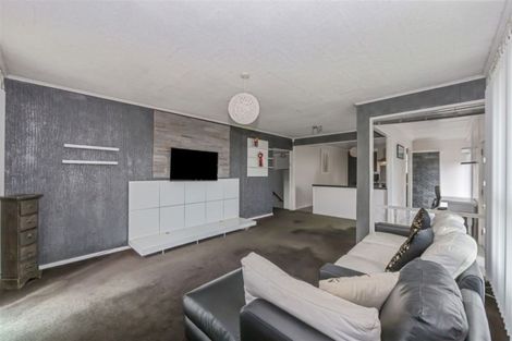 Photo of property in 17 Taurus Crescent, Beach Haven, Auckland, 0626