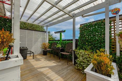 Photo of property in 5/13 Seabrook Avenue, New Lynn, Auckland, 0600