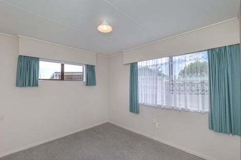 Photo of property in 104 Ryder Crescent, Levin, 5510