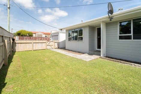 Photo of property in 47a Duncan Street, Tawa, Wellington, 5028