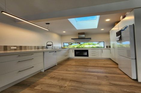 Photo of property in 136 Wairau Road, Oakura, New Plymouth, 4374