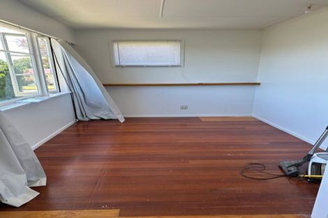 Photo of property in 65 Banks Street, Marfell, New Plymouth, 4310