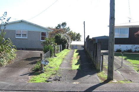 Photo of property in 2/13 Hamurana Place, Te Atatu Peninsula, Auckland, 0610