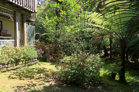 Photo of property in 40 Napuka Road, Henderson Valley, Auckland, 0612