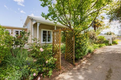 Photo of property in 25 Carruthers Street, Otane, 4202