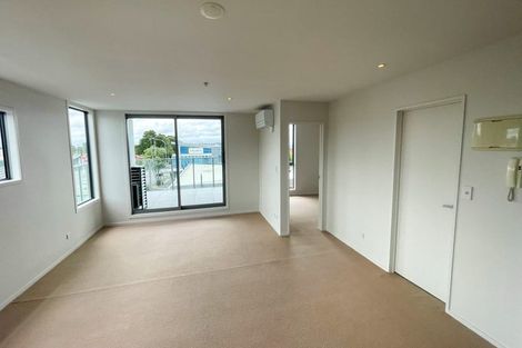 Photo of property in Bella Vista, 2d/84 Gunner Drive, Te Atatu Peninsula, Auckland, 0610