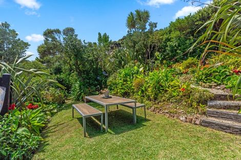 Photo of property in 5 Berridge Road, Muriwai, 0881