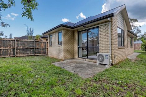 Photo of property in 2 Hamblyn Place, Ranui, Auckland, 0612