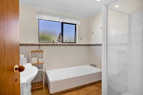 Photo of property in 15 Rod Syme Place, Hawera, 4610