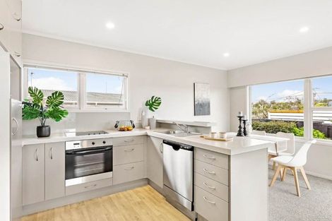 Photo of property in 3/4 Waterloo Road, Milford, Auckland, 0620