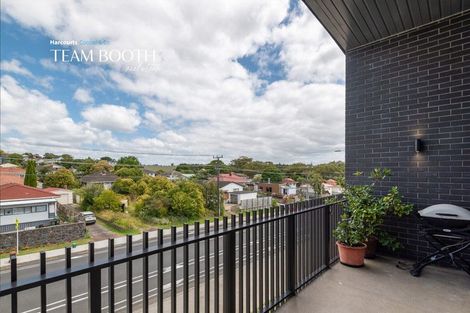 Photo of property in 202/165 Lake Road, Northcote, Auckland, 0627